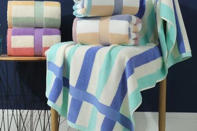 柔软 颜色鲜艳 不掉色 吸水性强