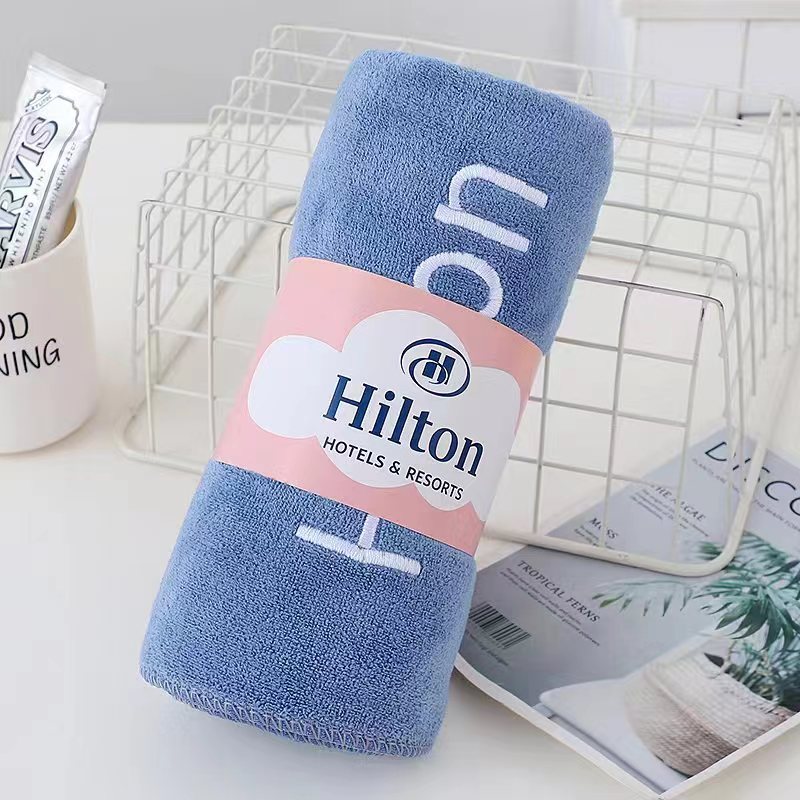 Serviette de bain brodée