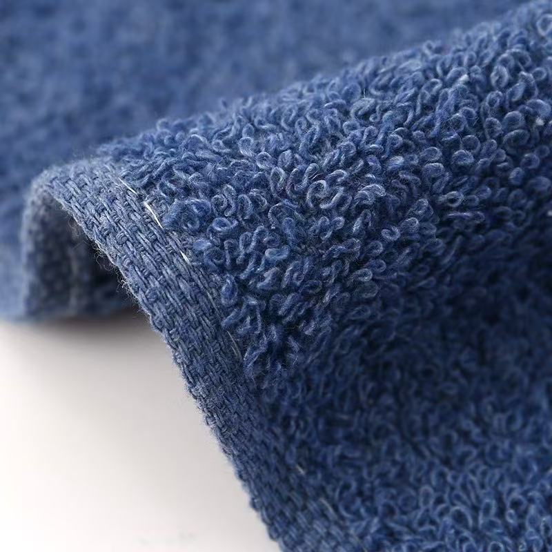 Мягкие, яркие цвета, не выцветают, хорошо впитывают воду.