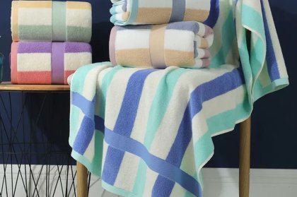 柔软 颜色鲜艳 不掉色 吸水性强